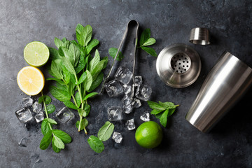 Mojito cocktail making