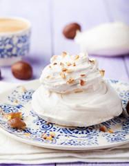 Meringue pavlova cake with chestnut cream 