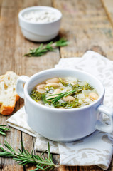Rosemary white bean spinach soup