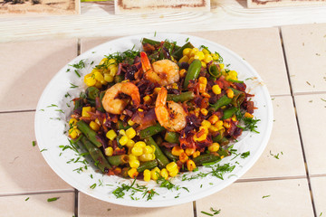 Hot salad with shrimp, corn, green beans, red onion, stewed, fried, Italian kitchen, tiles, Provence