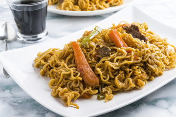 Noodles and vegetables