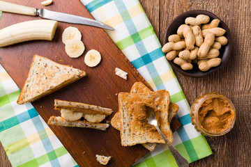 Fototapeta premium sandwich with peanut butter and banana