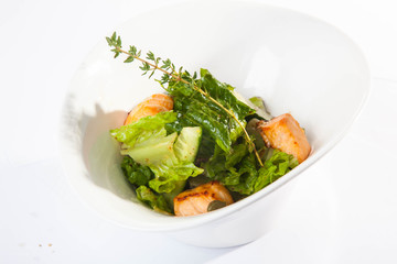 Salad with smoked salmon and herbs