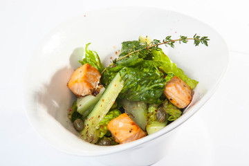 Salad with smoked salmon and herbs