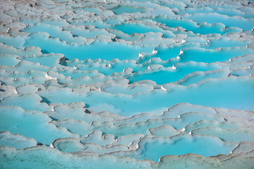 pamukkale travertenleri turkuaz suları © emerald_media