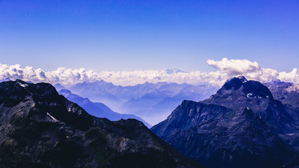 Fototapeta na wymiar impressive mountain panorama swiss alps