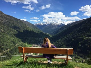 paesaggio di montagna guardare il panorama, liberà vacanza relax ammirare 