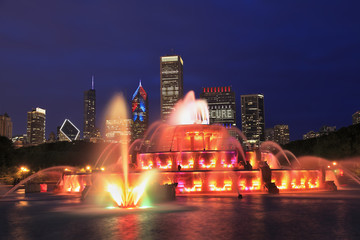 Chicago skyline and Buckingham Fountain at night
