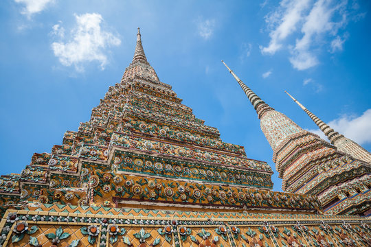 Wat Arun and its Sophisticated Architecture in day light
