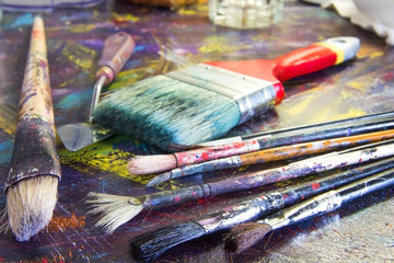 Obraz premium brush to paint the picture. paint brushes