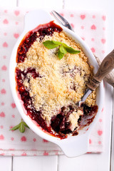 Berry crumble cake in a tin