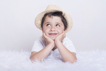 niño pensativo