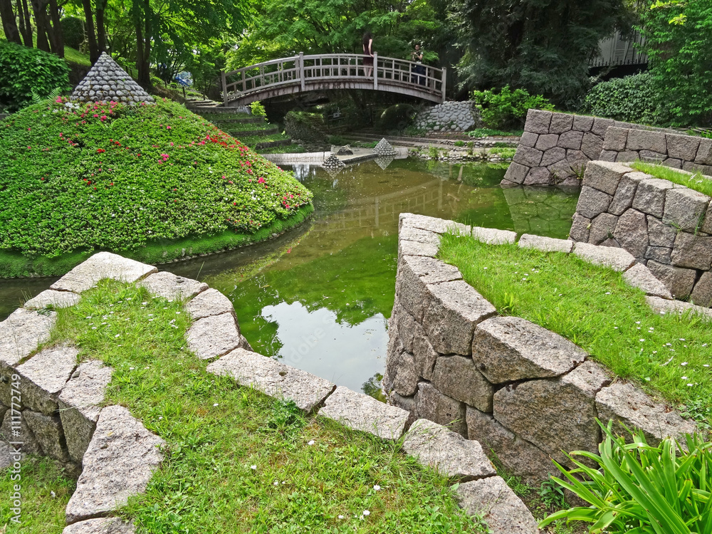 1000_F_111772749_m1a1s8HSmHN2jLqUlo1w9Z1OZmI6TvG6.jpg