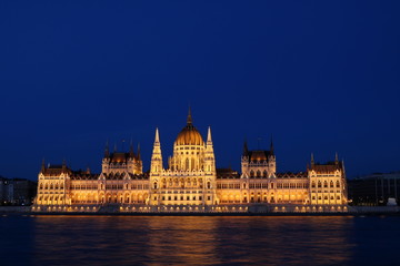 Fototapeta premium Hungarian Parliament Building 1