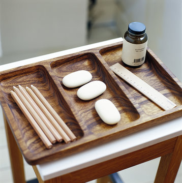 Office material on a tray.