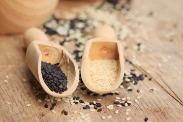 Black and white sesame seeds