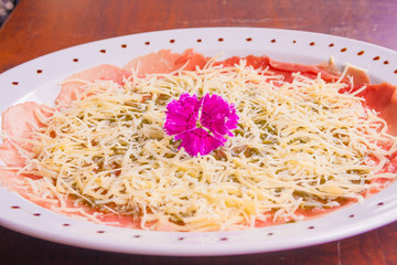 Carpaccio with cheese
