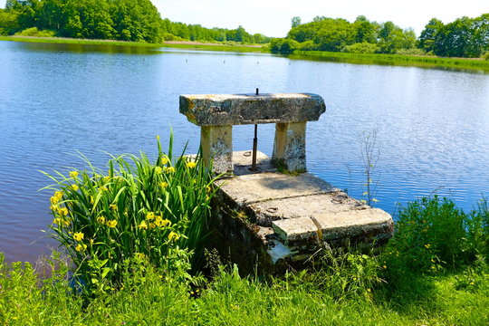 vue sur &eacute;tangs dombes printemps 1