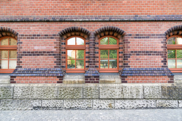 Fenster in einer Klinkerwand