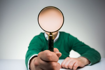 Magnifier face