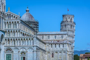Papier Peint photo autocollant Tour de Pise Architecture leaning tower Pisa. / Marble architecture in Pisa Italy with leaning tower in background, Europe landmark.