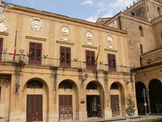 Sicile, façade baroque à Monreale
