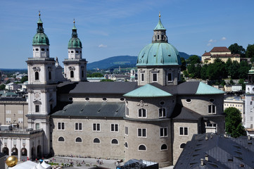 Fototapeta na wymiar Dom Salzburg