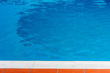 bordure de piscine