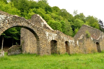 Walls in ruin of a former foundry.