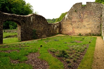 Walls in ruin of a former foundry.