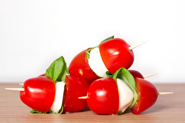 Spieße Mozzarella mit Tomaten Portion