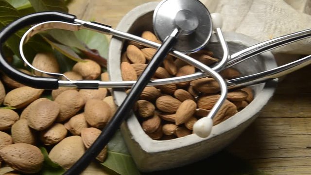 M&egrave;nnula Ametlla Amande Almond Migdały Mandorla &Alpha;&mu;ύ&gamma;&delta;&alpha;&lambda;&omicron; Mandle Aminte plod Ametlles Almendra Amandel noot አልመንድ Mandorle Almendras Mandľa semeno Ametla Salute Health Salud Zdrowie Gezondheid  Zdrav&iacute;