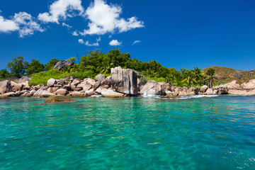 Fototapeta na wymiar Beautiful rocky coast in Seychelles