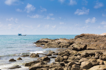 Fototapeta na wymiar Rocky beach over the sea coast, natural skyline landscpae background