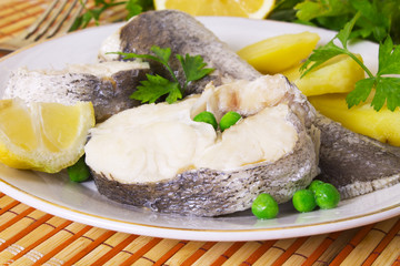 hake with potatoes and peas