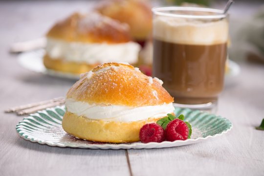 Tarte tropezienne