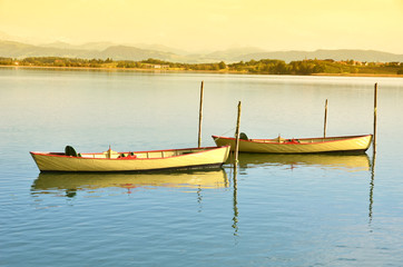 Obraz premium Pleasure boats on Pfaeffikon lake, Switzerland