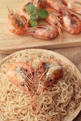 Instant noodle and shrimp baked is delicious.