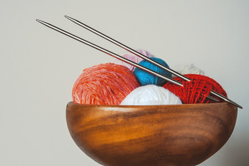 Threads for knitting with spokes