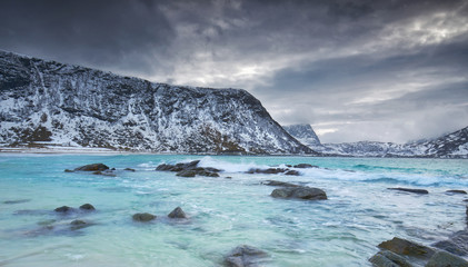 Fototapeta na wymiar Winter am Hauklandstrand, Lofoten, Norwegen
