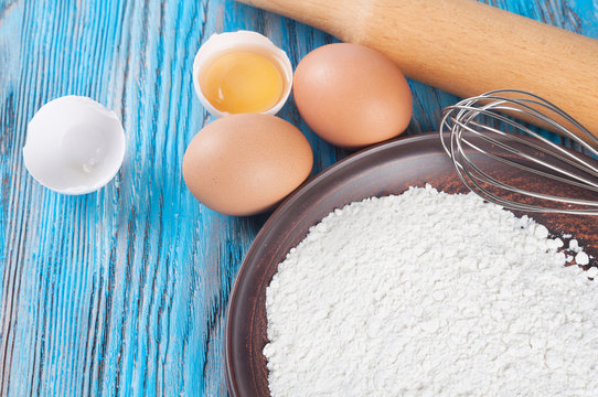 Eggs, egg yolk and flour