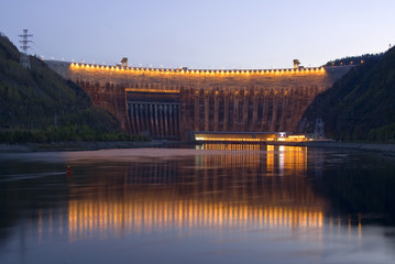 Fototapeta na wymiar Саяно-Шушенская ГЭС