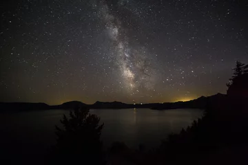 Fototapeten Milchstraße über dem Kratersee © sungchoi
