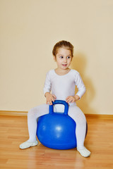 kid  on the fitball