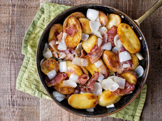 rustic german home fries bratkartoffeln
