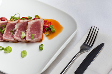Tuna and pepper sauce