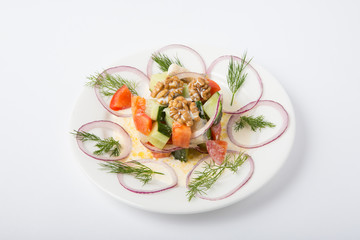 Green salad with walnut