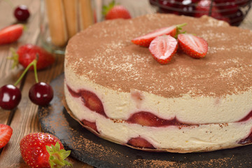 Strawberry tiramisu cake