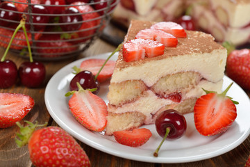 Strawberry tiramisu cake