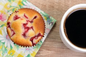 Muffin with strawberries